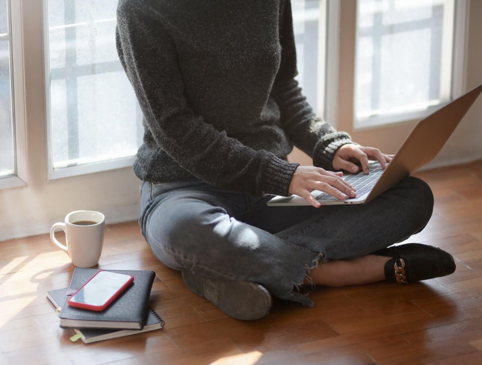 How to Lead Remote Employees: A Practical Guide for Managers